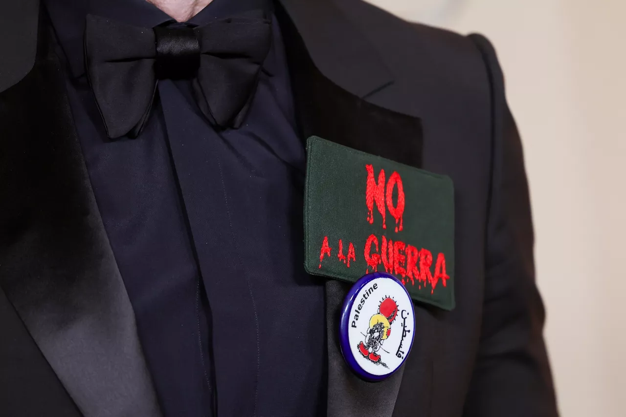 LOS ANGELES (United States), 15/03/2026.- Spanish actor Javier Bardem arrives on the red carpet ahead of the 98th annual Academy Awards ceremony at the Dolby Theatre in the Hollywood neighborhood of Los Angeles, California, USA, 15 March 2026. The Oscars are presented for outstanding individual or collective efforts in filmmaking in 24 categories. EFE/EPA/RYAN SUN
