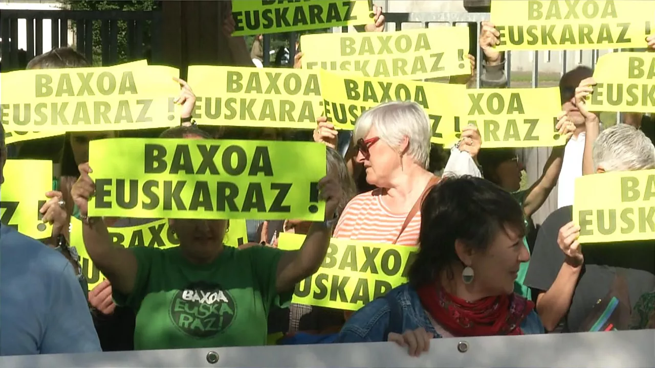 Desobedientziarekin erantzun diote Seaskako ikasleek baxoko matematika azterketari