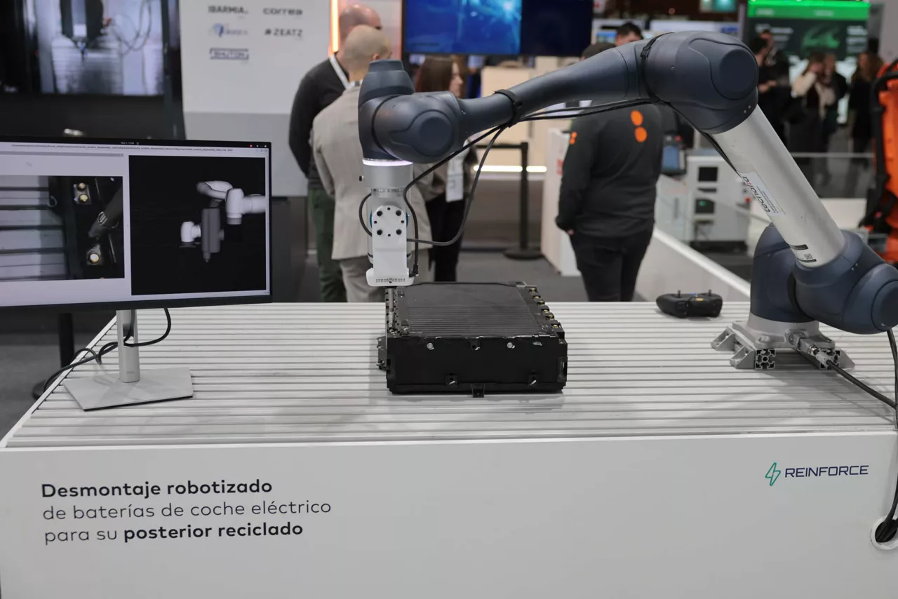 bienal maquina herramiento makina erremintac