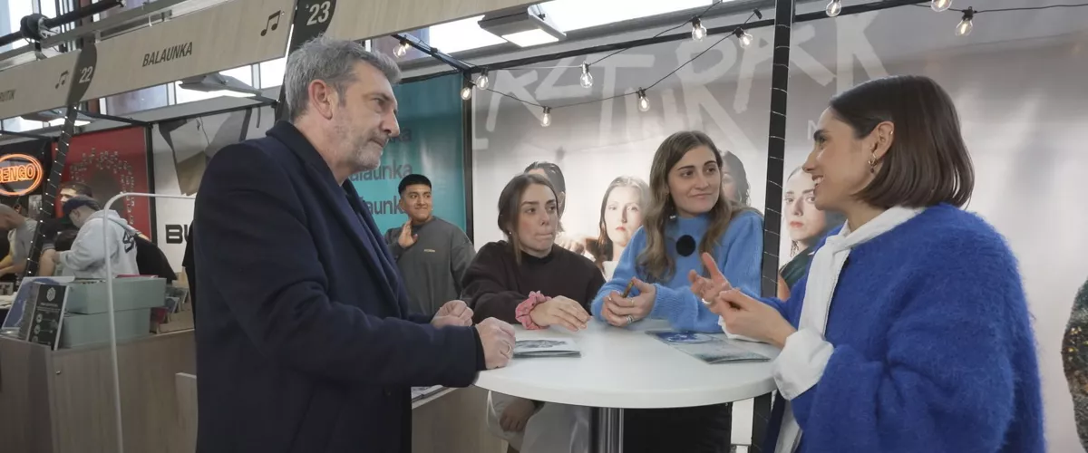 Kultur sortzaileekin bildu gara, aurtengo nobedadeetako batzuk ezagutzeko