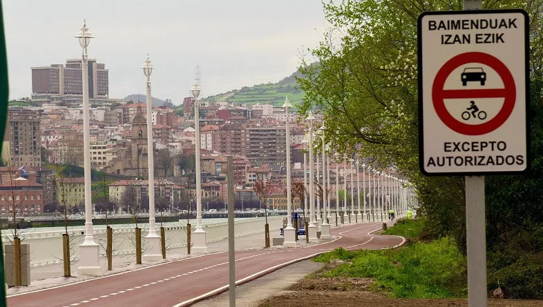 (Foto de ARCHIVO)

Tramo del Bulevar de la Ría en Lamiako



REMITIDA / HANDOUT por DFB

Fotografía remitida a medios de comunicación exclusivamente para ilustrar la noticia a la que hace referencia la imagen, y citando la procedencia de la imagen en la firma

26/3/2024