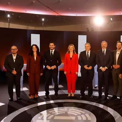 ZARAGOZA, 29/01/2026.- Debate de los candidatos en las próximas elecciones autonómicas de Aragón en el que participan Jorge Azcón (PP), Pilar Alegría (PSOE), Alejandro Molasco (VOX), Jorge Pueyo (CHA), Tomás Guitarte (EXISTE), María Goikoetxea (PODEMOS), Marta Abengochea (IU-SUMAR) y Alberto Izquierdo (PA), este jueves en RTVE Zaragoza. EFE/JAVIER BELVER
