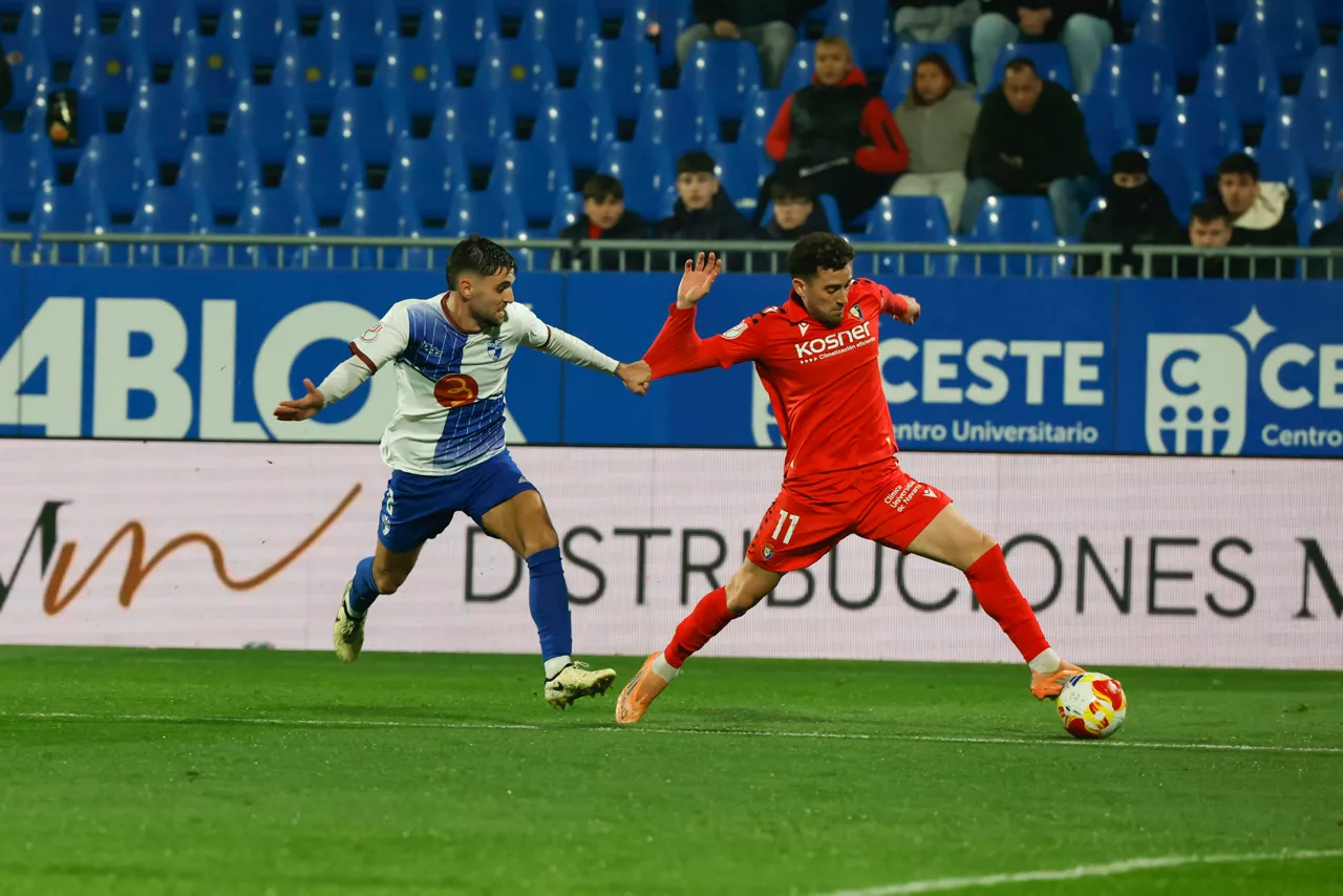 KIKE BARJA OSASUNAKO JOKALARIA EBRO-OSASUNA KANPORAKETAN, ERREGE KOPAN.