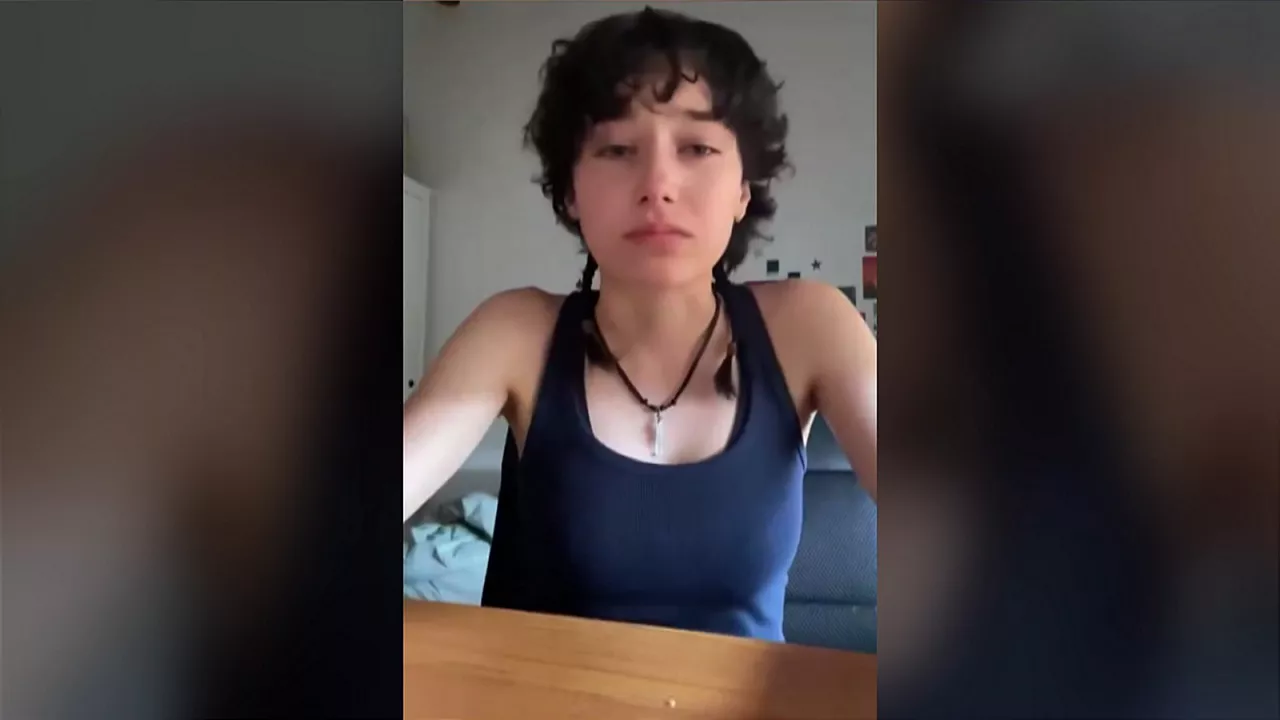 claudia tacoronteren ahizpa