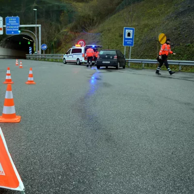Detenido en Vitoria-Gasteiz acusado de tráfico ilegal de personas, al ser sorprendido con 12 ocupantes en una furgoneta