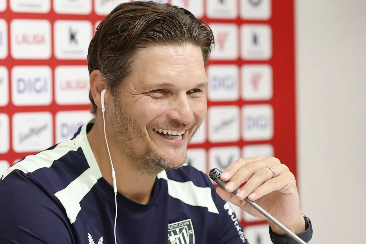 LEZAMA(BIZKAIA), 15/09/2026.- El entrenador del Athletic de Bilbao, Edin Terzic, ha ofrecido este martes una rueda de prensa posterior al entrenamiento del equipo. EFE/ Miguel Toña
