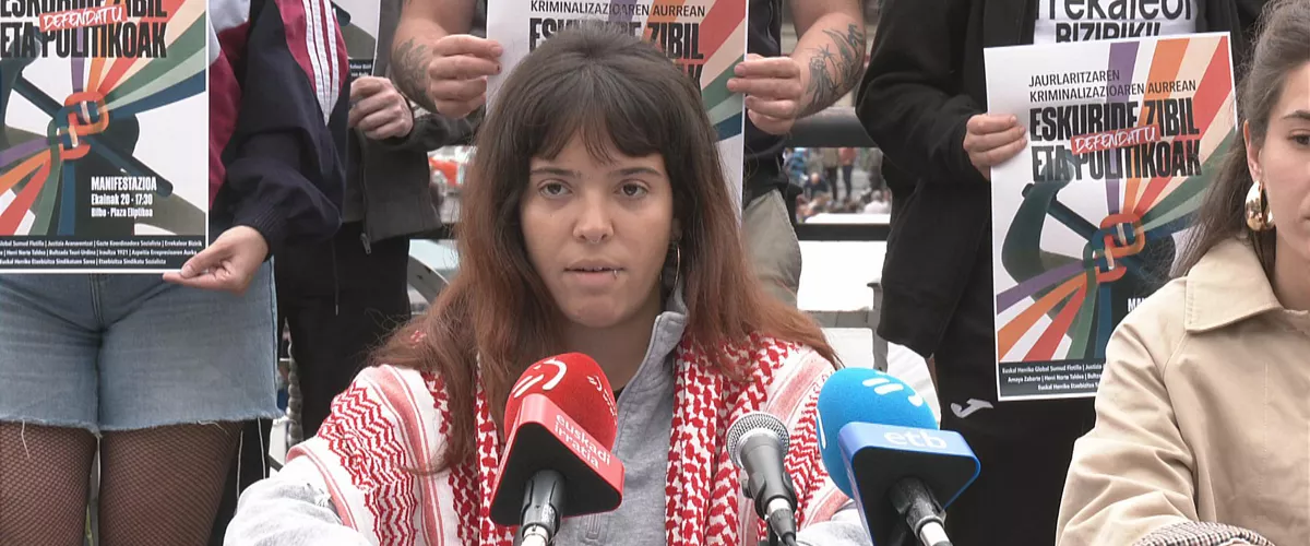 12 taldek deitu dute manifestazioa.