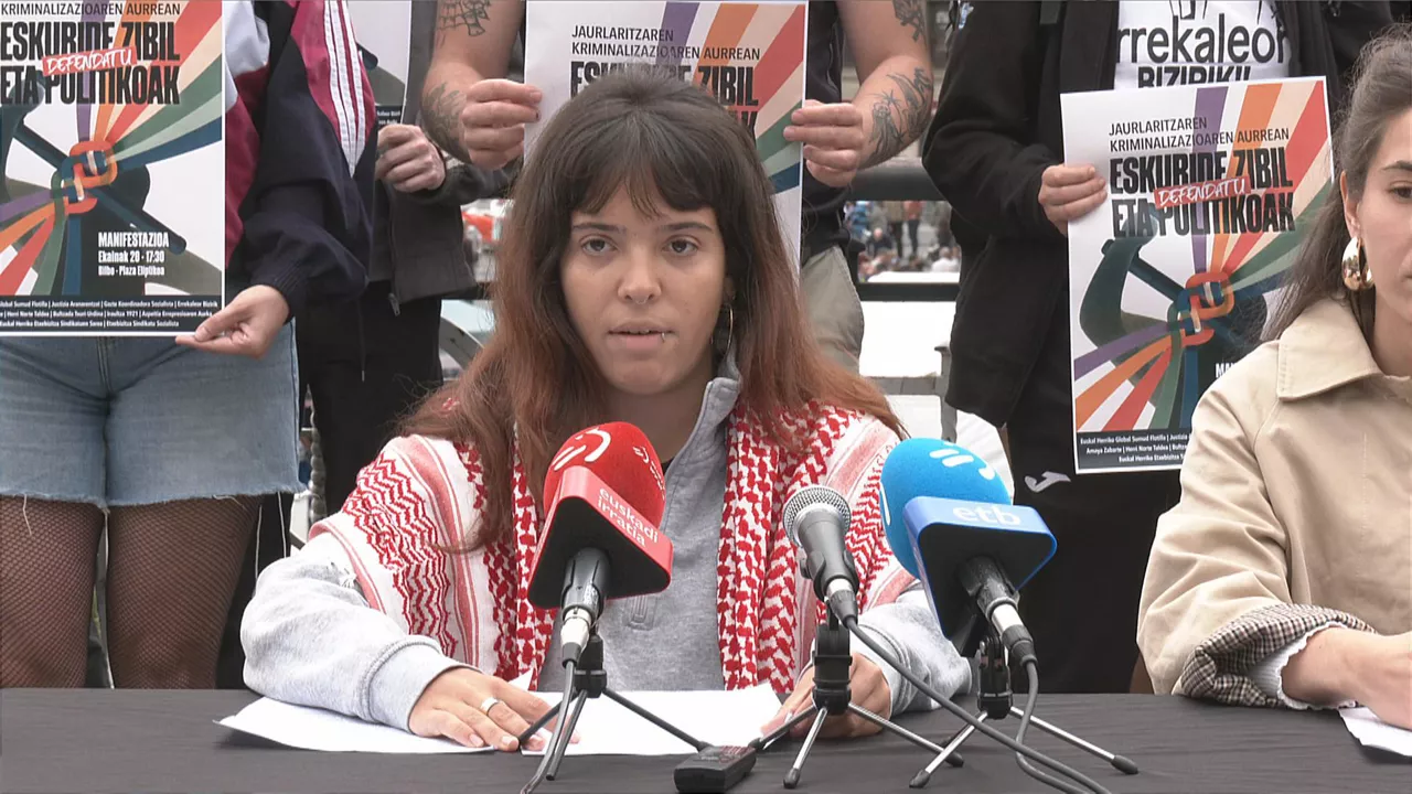 12 taldek deitu dute manifestazioa.