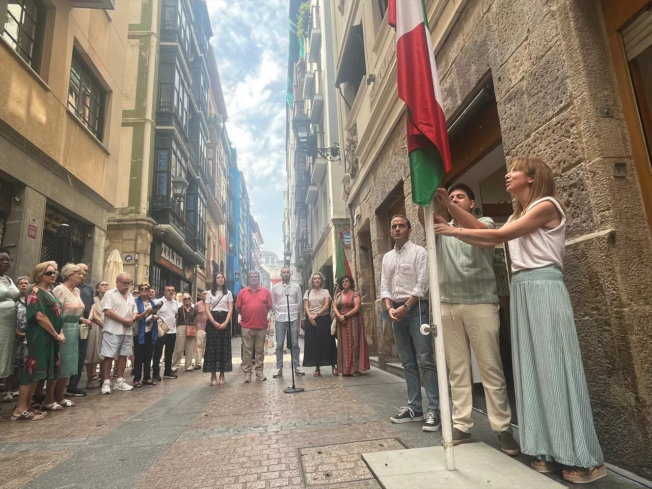 Acto de izada de Ikurriña en el 132 aniversario de la inauguración del primer batzoki del PNV



EUROPA PRESS

12/7/2026