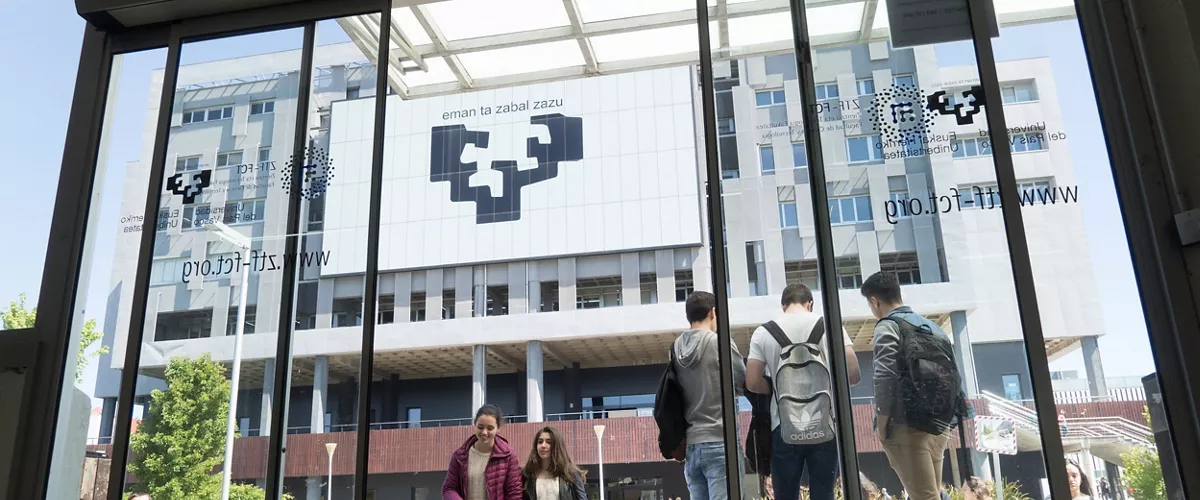 (Foto de ARCHIVO)

Leioa 13-05-2019 Estudiantes en el Campus de Biakaia de UPV/EHU ©MITXI



REMITIDA / HANDOUT por MITXI MITXIFOTOGRAFO@GMAIL.COM

Fotografía remitida a medios de comunicación exclusivamente para ilustrar la noticia a la que hace referencia la imagen, y citando la procedencia de la imagen en la firma

13/5/2019