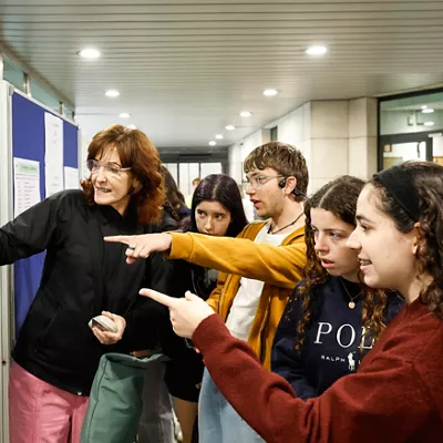 BILBAO, 02/06/2026.- Miles de estudiantes han asistido este martes al inicio de los exámenes de la Prueba de Acceso a la Universidad (PAU) en la Escuela de Ingeniería en Bilbao así como en otros centros de la EHU. EFE/ Miguel Toña
