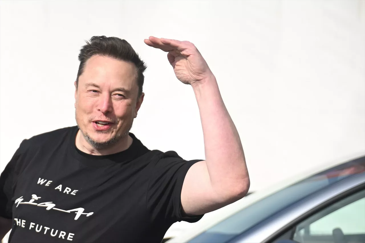 (Foto de ARCHIVO)

Tesla-Chef Elon Musk verlässt die Tesla Gigafactory Berlin-Brandenburg. Nach einem Anschlag auf die Stromversorgung des Elektroautobauers Tesla ist das Werk nach einem tagelangen Stromausfall wieder am Netz. +++ dpa-Bildfunk +++



picture alliance/dpa

13/3/2024 ONLY FOR USE IN SPAIN