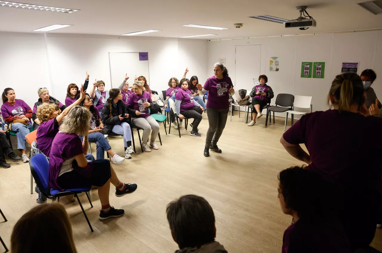 Encierro en la Casa de las Mujeres de las trabajadoras de las residencias de Gipuzkoa