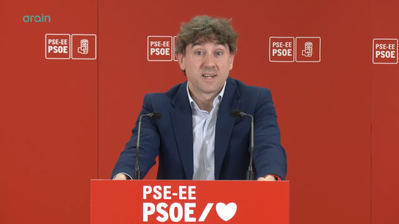 El secretario general del PSE-EE Eneko Andueza ha reflexionado sobre la salida de prisión de lunes a viernes, tras el régimen de semilibertad concedido por el Gobierno Vasco, del exjefe de ETA Garikoitz Aspiazu 'Txeroki'.

