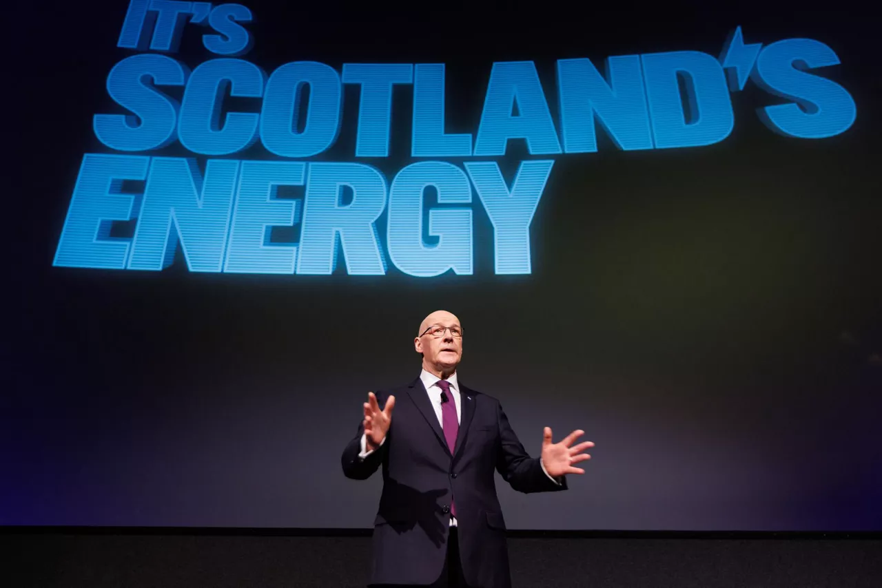 GLASGOW (United Kingdom), 08/12/2025.- Scotland's First Minister and Leader of the Scottish National Party, John Swinney, hosts an independence campaign event at the Glasgow Science Centre IMAX Theatre in Glasgow, Scotland, Britain, 08 December 2025. The First Minister will set out the argument for an independent Scotland. (Reino Unido) EFE/EPA/ROBERT PERRY

