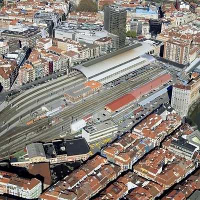 (Foto de ARCHIVO)

Imagen de la estación de Abando.



REMITIDA / HANDOUT por AYUNTAMIENTO DE BILBAO

Fotografía remitida a medios de comunicación exclusivamente para ilustrar la noticia a la que hace referencia la imagen, y citando la procedencia de la imagen en la firma

26/7/2023