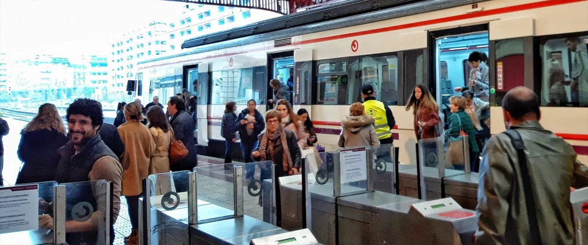 (Foto de ARCHIVO)

Estación de Renfe en San Sebastián



REMITIDA / HANDOUT por RENFE

Fotografía remitida a medios de comunicación exclusivamente para ilustrar la noticia a la que hace referencia la imagen, y citando la procedencia de la imagen en la firma

09/1/2020