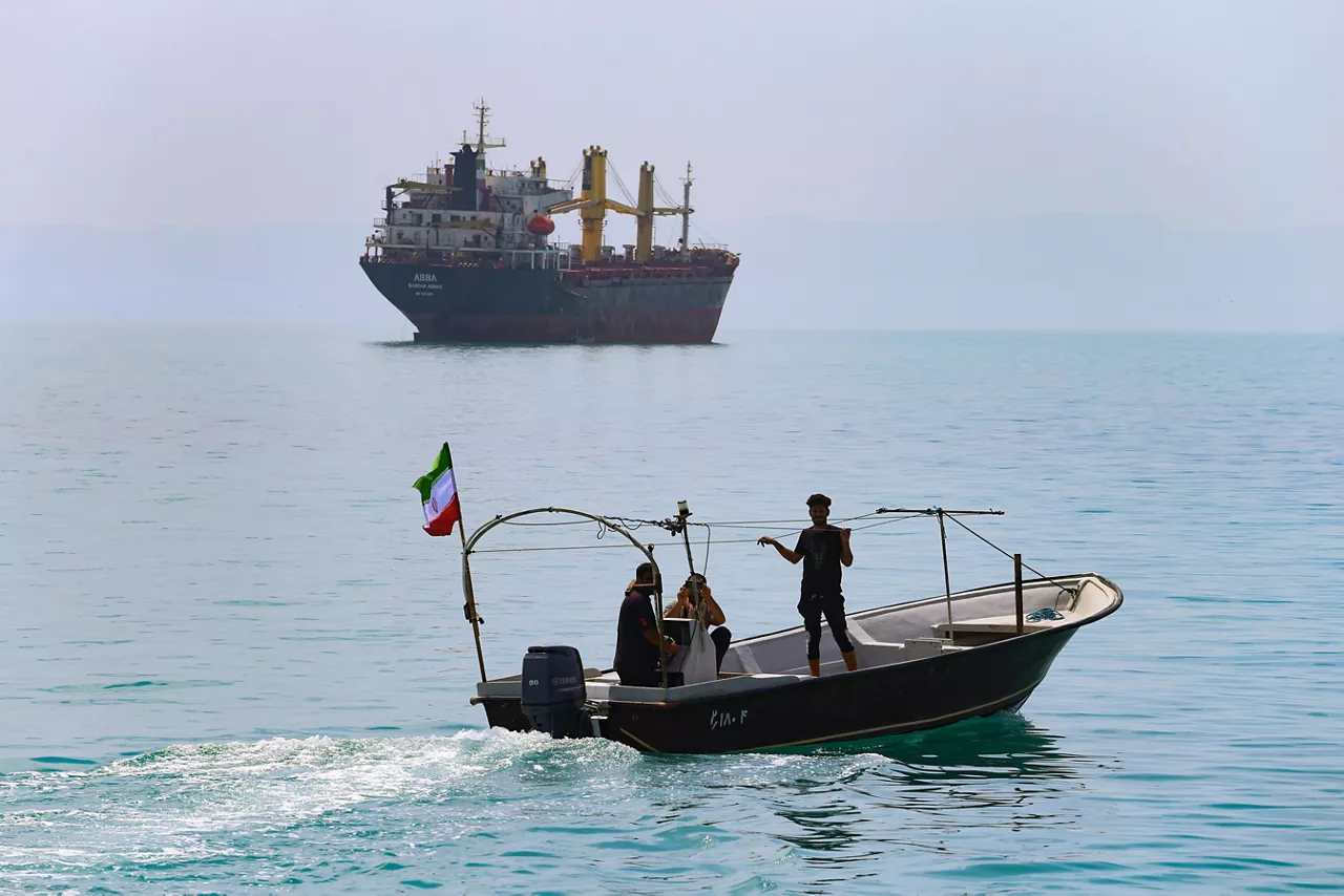 (Foto de ARCHIVO)

April 29, 2024, Persian Gulf, Bushehr, Iran: An Iranian speedboat of the Basij Resistance Mobilization Force, a paramilitary volunteer militia within the Islamic Revolutionary Guard Corps (IRGC) and one of its five branches, is sailing along the Persian Gulf during the IRGC marine parade to commemorate Persian Gulf National Day near the Bushehr nuclear power plant in the seaport city of Bushehr, Bushehr province, southern Iran. Iran celebrates the anniversary of the liberation of the country's south from Portuguese occupation in 1622 as 'Persian Gulf National Day' in Bushehr on April 29, 2024. The date coincides with the anniversary of a successful military campaign by Shah Abbas, the Great of Persia, in the 17th century. This campaign drove the Portuguese navy out of Hormuz Island, after which it was named the waterway that separated the Gulf from the Sea of Oman.



Europa Press/Contacto/Rouzbeh Fouladi

29/4/2024