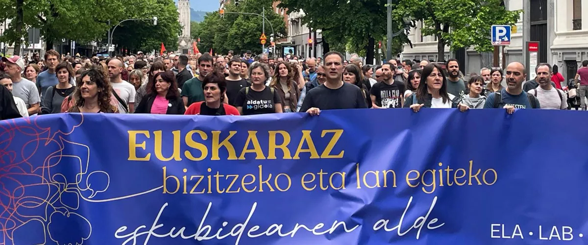 ELA, LAB eta Steilas kalera atera dira Bilbon euskararen alde