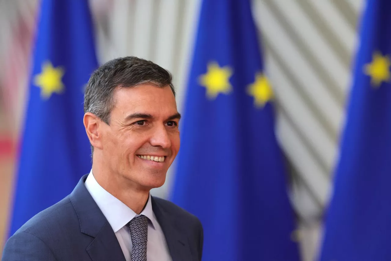 Brussels (Belgium), 18/06/2026.- Spain's Prime Minister Pedro Sanchez arrives for the European Council summit in Brussels, Belgium, 18 June 2026. European leaders are gathering in Brussels for a two-day meeting packed with pressing geopolitical and economic issues. (Bélgica, España, Bruselas) EFE/EPA/OLIVIER MATTHYS
