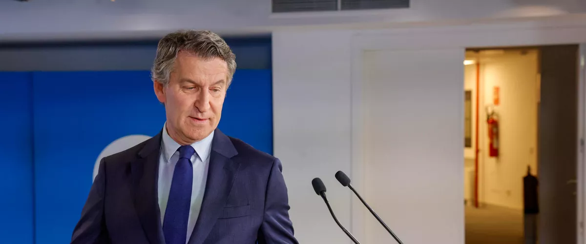 MADRID, 29/12/2025.- El presidente del Partido Popular, Alberto Núñez Feijóo, comparece ante los medios de comunicación para hacer el balance del año 2025, este lunes en la sede del partido, en Madrid. EFE/Zipi Aragón
