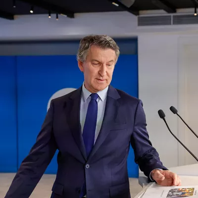 MADRID, 29/12/2025.- El presidente del Partido Popular, Alberto Núñez Feijóo, comparece ante los medios de comunicación para hacer el balance del año 2025, este lunes en la sede del partido, en Madrid. EFE/Zipi Aragón
