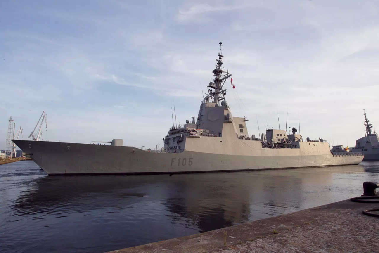 España fragata Cristobal Colón