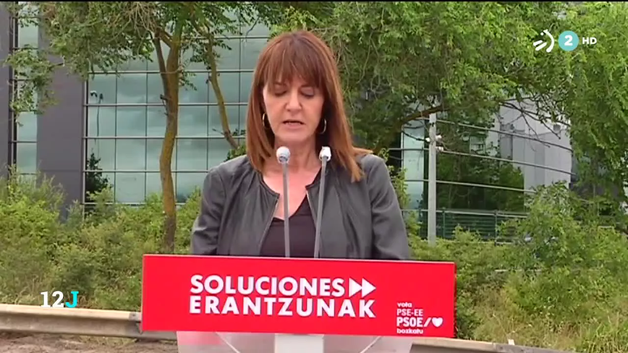 Ante la empresa Mercedes de Vitoria, destaca la importancia del área de automoción vinculada a 60.000 puestos de trabajo en Euskadi.