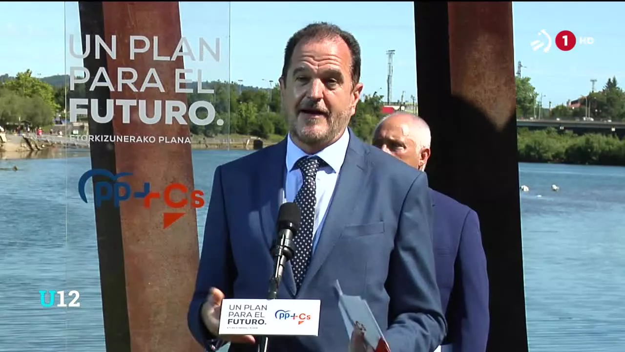 San Martzial egunean Irun aukeratu PP + Cs koalizioak. Carlos Iturgaitz lehendakarigaiak Iñigo Urkullu kritikatu du, ezkerreko politikak egiten dituela esatearren.
