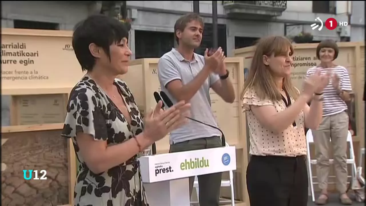 Tolosako mitinean, Maddalen Iriartek EH Bilduren fidagarritasuna aldarrikatu du eta esan du EAJk murrizketarik ez duela egingo esatean ez duela sinesgarritasunik.