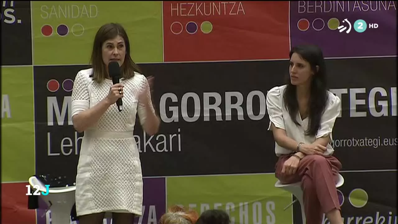 Visita de la ministra de Igualdad Irene Montero a Donostia para pedir el voto para Miren Gorrotxategi. Asegura que es la única candidata capaz de ofrecer una salida de la crisis.