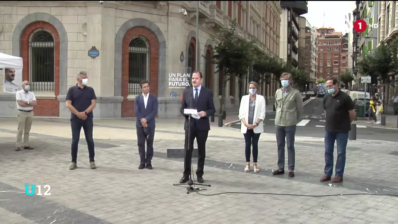 Bilbon ospatu duten ekitaldian, kontsumoa suspertzeko konpromisoa hartu du Carlos Iturgaiz lehendakarigaiak.