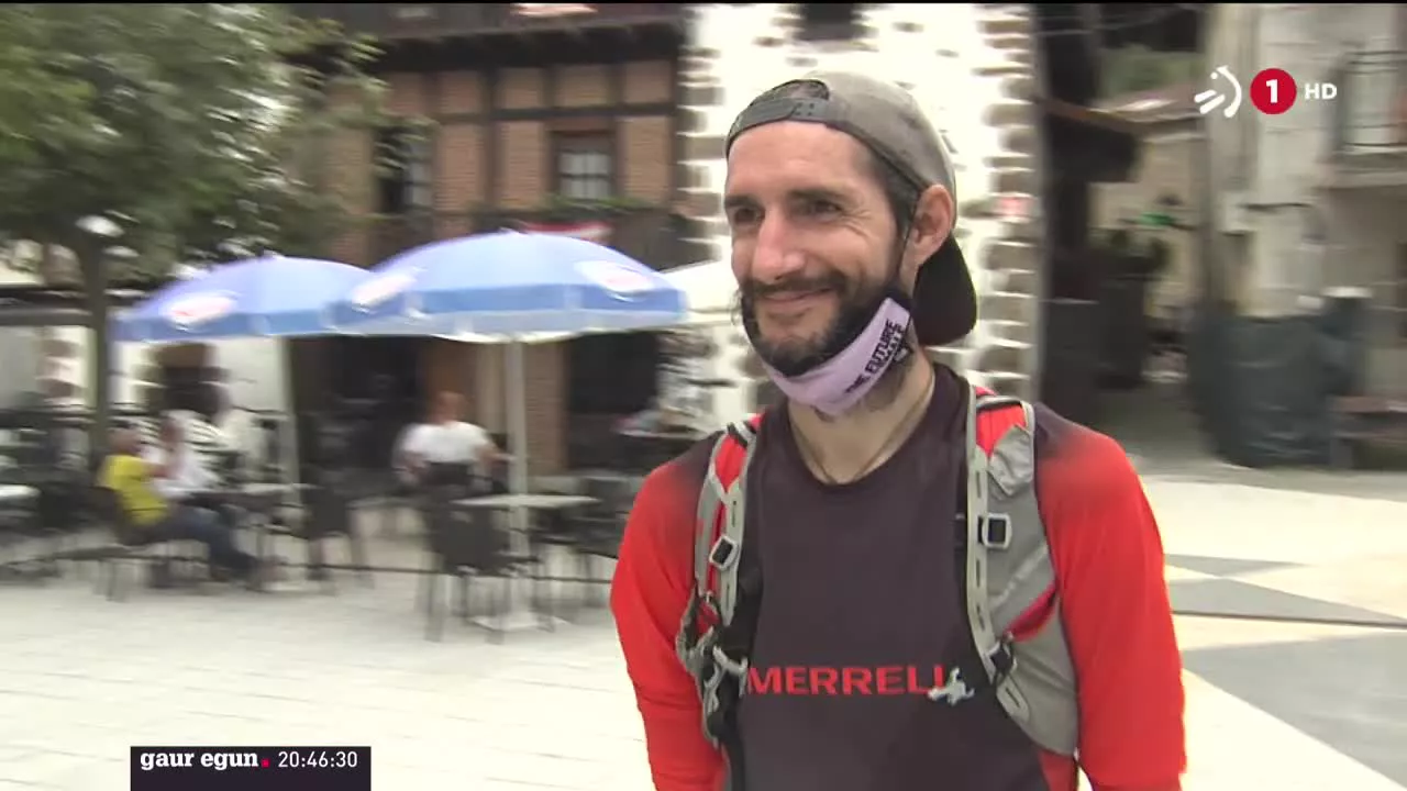 Joan Dual valentziarrari hainbat ebakuntza egin behar izan dizkiote bere bizitzan zehar, eta kolona, ondestea, urdaila eta besikula kendu behar izan zizkioten. Oinez egin ezinda geratu zen 106 kilotik 57 pisatzera igaro zenean.