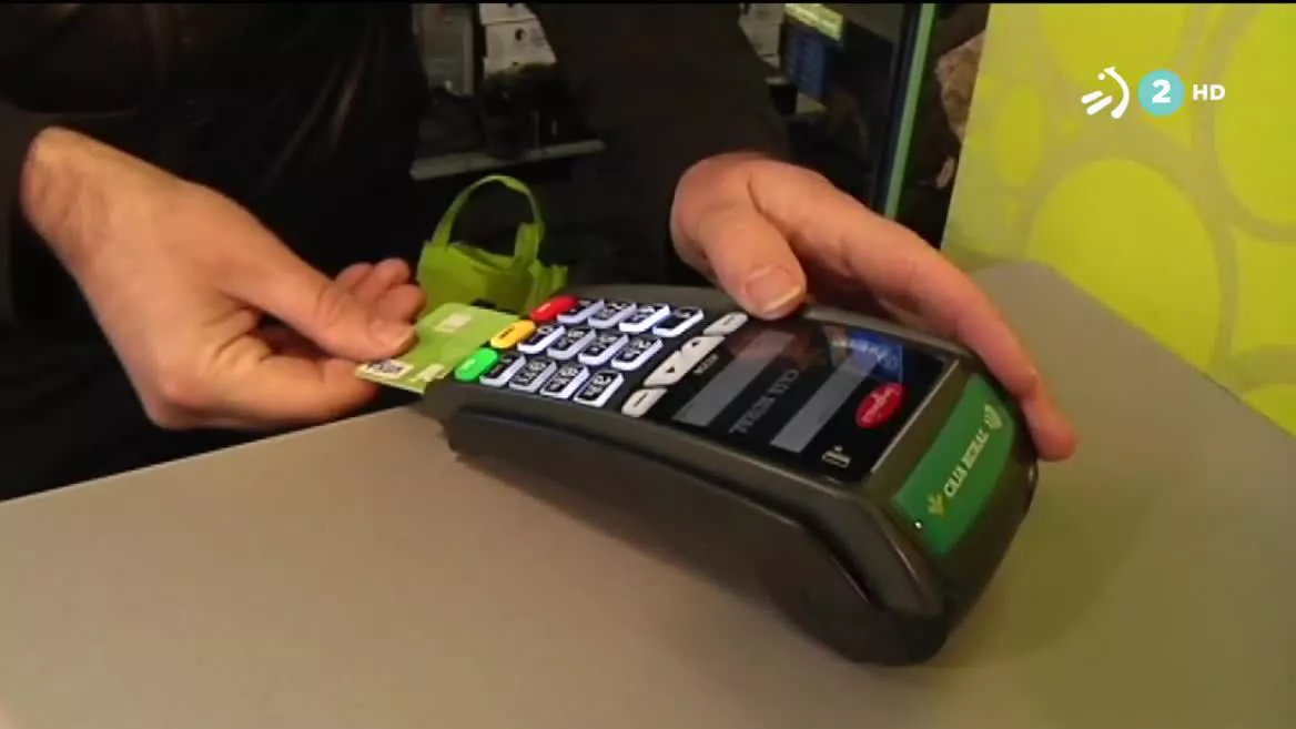 La pandemia ha hecho que utilicemos cada vez más la tarjeta para pagar, incluso, importes pequeños. En San Sebastián hay una cafeteria que ya no acepta dinero en metálico.