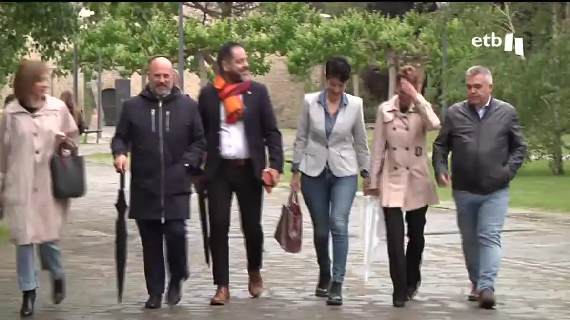 Intensa pugna en la campaña navarra por hacerse con la vara de mando en Pamplona. Por la mañana se han movilizado todos los candidatos para poner sobre la mesa sus propuestas en este primer día de campaña.