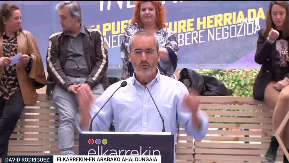 Araba barruko garraio publikoa kritikatu du alderdiak, eta Aldundiak Gasteiztik kanpoko biztanleak bigarren mailakotzat dituela salatu du.