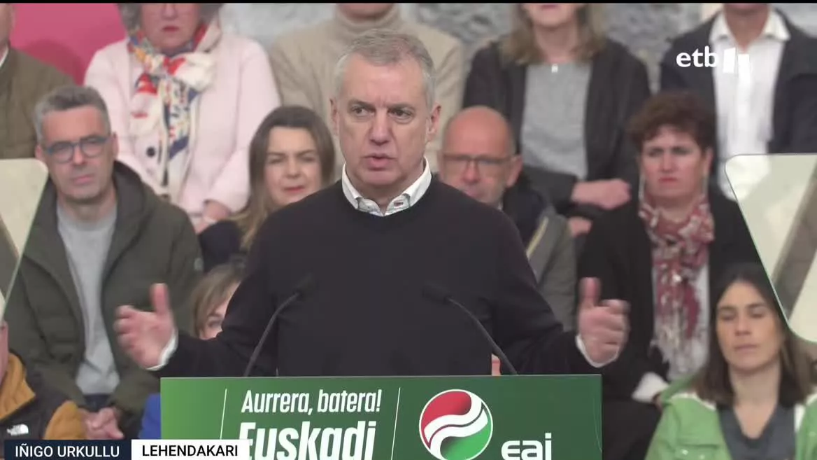 "Por su parte, Joseba Egibar ha criticado ""la estrategia destructiva"" de la izquierda abertzale frente a la trayectoria de décadas del PNV ""de construir país""."