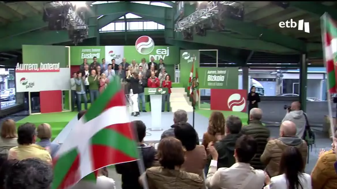 En Gernika, Ortuzar ha dado su apoyo al nuevo candidato a la alcaldía, Xabier Irazabal, que competirá con el que fuera cabeza de lista del PNV en las dos últimas legislaturas.