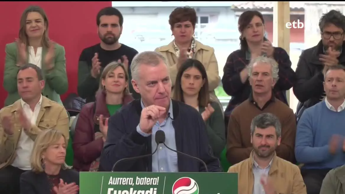 El presidente del EBB del PNV, Andoni Ortuzar, ha advertido de que EH Bildu y Elkarrekin pretenden desalojar al PNV y hacer experimentos en Gipuzkoa.