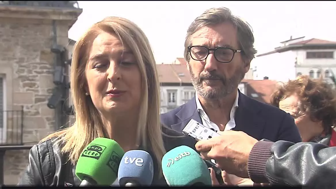 Botoa eskatzeko, sentimendu “alabesistari” eman dio indarra Arabako ahaldungai popularrak. Izan ere, ideologien gainetik boto guztiak batu nahi ditu Domaicak aldaketa horretarako.