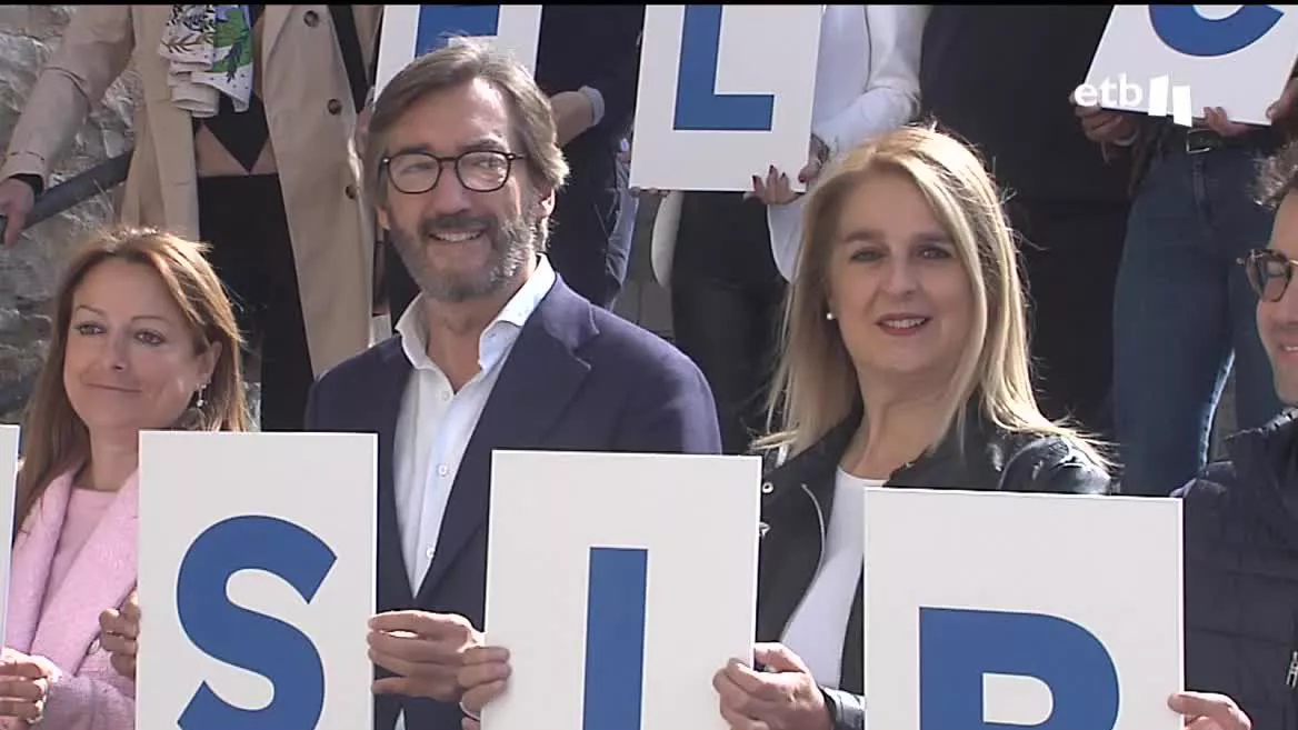 Para pedir el voto, el candidato popular a diputado general de Álava ha dado fuerza al sentimiento “alavesista”. De hecho, Domaica quiere sumar todos los votos por encima de las ideologías para ese cambio.
