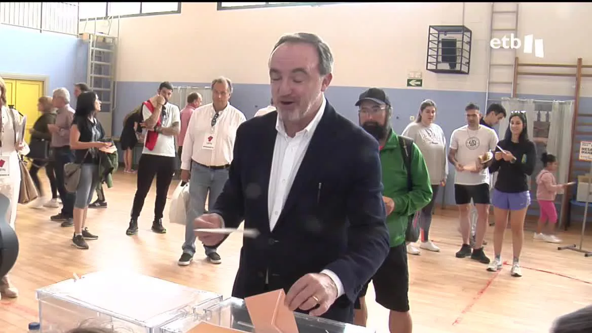 El candidato de UPN ha hecho un llamamiento a quienes están deseando cambiar el Gobierno del PSN. Chitive quiere seguir siendo la alternativa a la derecha y EH Bildu y Geroa Bai liderar el cambio.