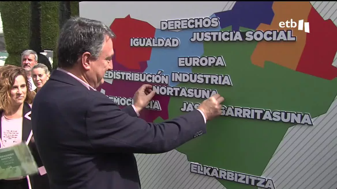 El PNV ha presentado en Vitoria-Gasteiz el programa electoral bajo el lema 'De Euskadi para Euskadi'. La defensa del autogobierno y la garantía de las libertades centran precisamente el programa jeltzale.