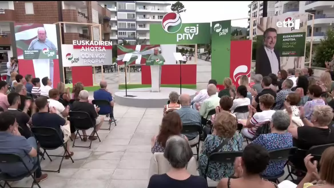 EAJk ehunka jarraitzaile batu ditu Bakion. Andoni Ortuzarren hitzetan jeltzaleak dira euskaldunen interesak Madrilen defenditu ditzaketen bakarrak eskuinera edo ezkerrera lotuta egon gabe. Aitor Esteban Bizkaiko zerrendaburuak berretsi du ultraeskuina dela jeltzaleen marra gorria.