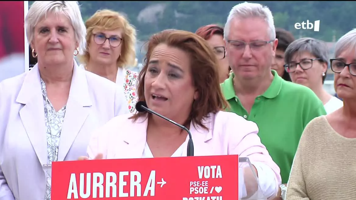 Berdintasuna izan dute hizpide Gipuzkoako sozialistek. Rafaela Romero kongresurako hautagaiak azpimarratu du eskuinak ukatzen badu ere, pobrezia eta berdintasun falta feminizatuta daudela. Eta benetako askatasuna aldarrikatu du emakumeentzat.
