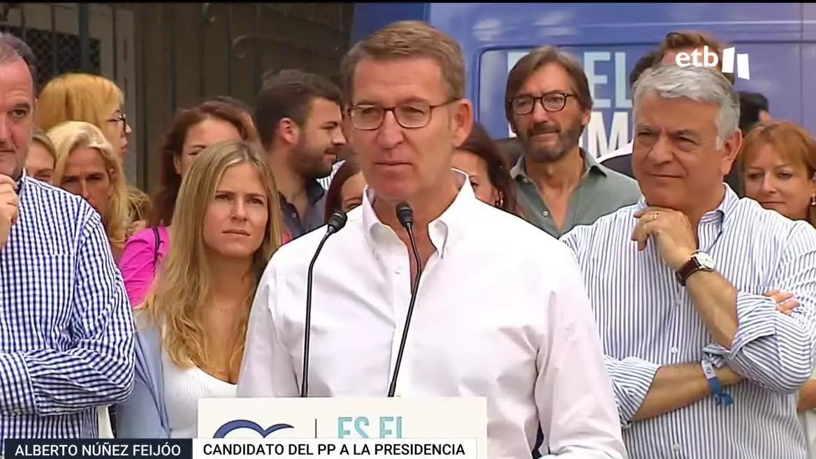 En Vitoria-Gasteiz ha dicho que España no va bien, tal y como venden los socialistas. Pide el voto porque el PSOE, defiende, está saliendo muy caro a España.