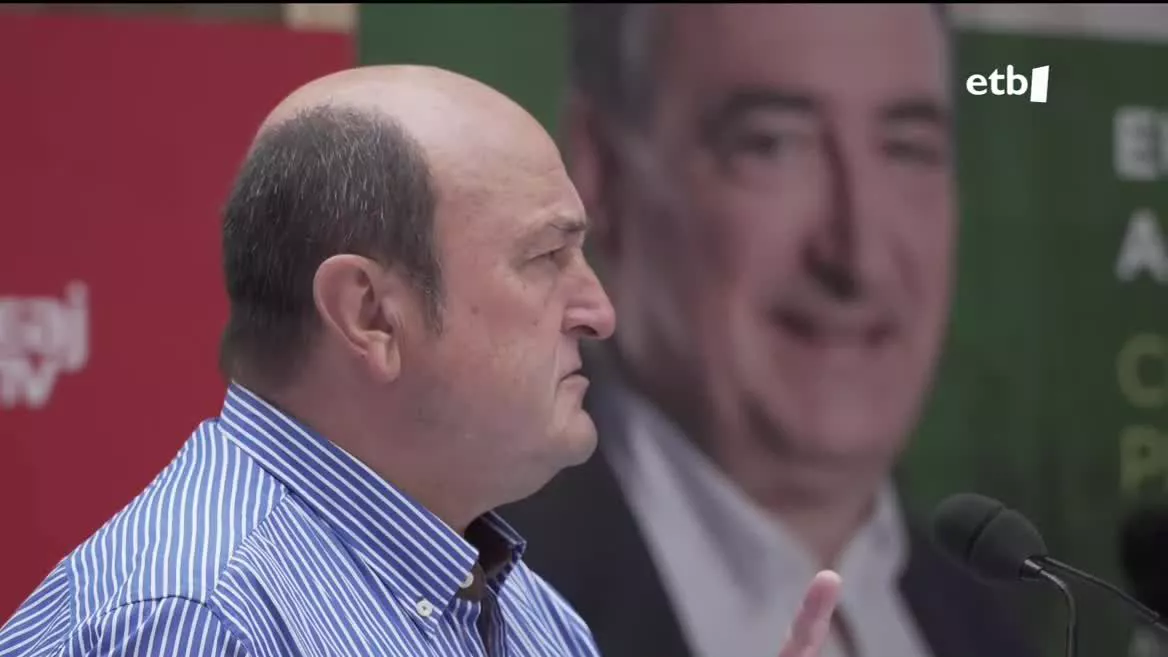 El PNV ha subrayado en Vitoria-Gasteiz representa el voto útil para defender los intereses de Euskadi ante los intentos de recentralización. El portavoz y candidato jeltzale Aitor Esteban, por su parte, ha reprochado a EH Bildu y a Sumar de apropiarse de los logros del PNV en Madrid.