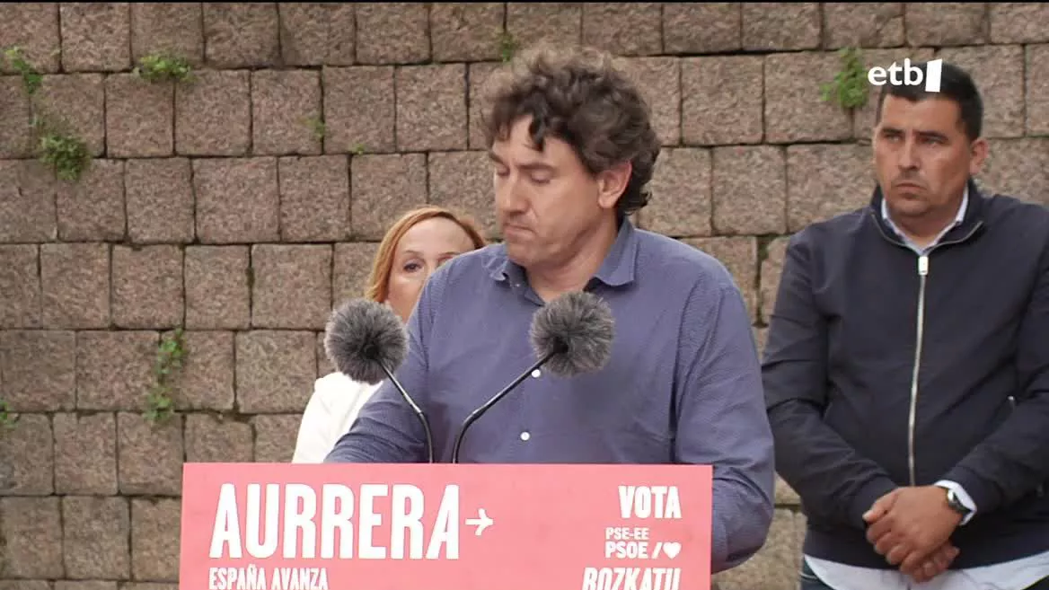El partido socialista ha pedido el voto a los jóvenes para implantar medidas como la gratuidad del transporte urbano, ayudas al alquiler, y el impulso a la formación y el empleo. El candidato al Congreso Daniel Senderos ha subrayado el compromiso de los jóvenes socialistas.