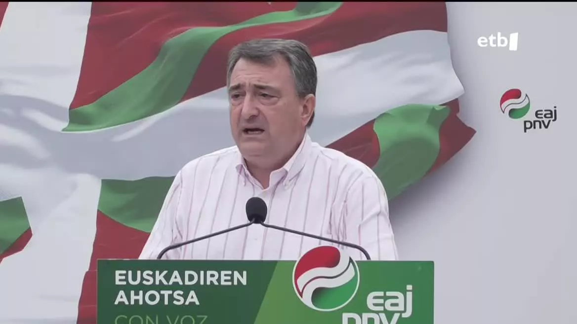 Jeltzaleek gaineratu dute ez direla EH Bilduren jokoan sartuko PP eta Voxekin lerrokatzen dituenean.