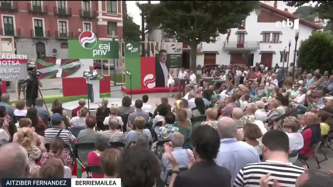 "Desde la formación jeltzale han asegurado que no van a entrar en “el juego de EH Bildu” cuando se los alinea con el  PP y Vox. Han defendido los pilares del PNV ""Euskadi, democracia y libertad"", sobre los cuales hablarán ""de todo"" y sin los cuales no hablarán ""de nada""."